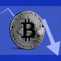 BTC падает ниже $60 тыс., но скрытый признак намекает на возможный рост (анализ цены биткоина)