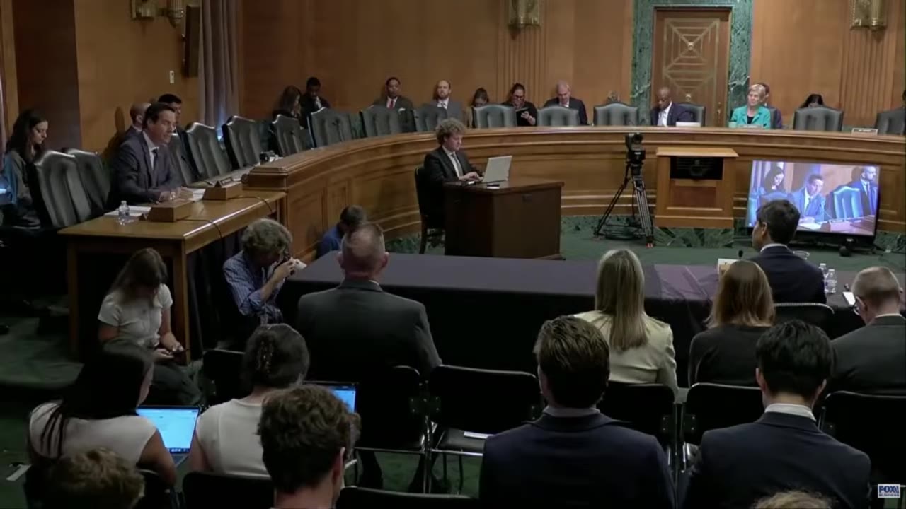 Clarity Act: задержка принятия закона вызвала волну критики